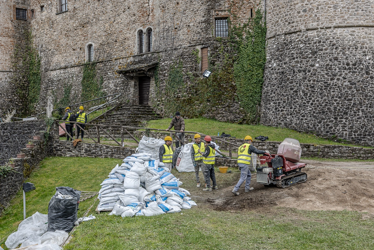 CASTELLO DI COMPIANO - Gallery