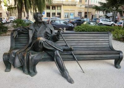 Statua Giacomo Puccini